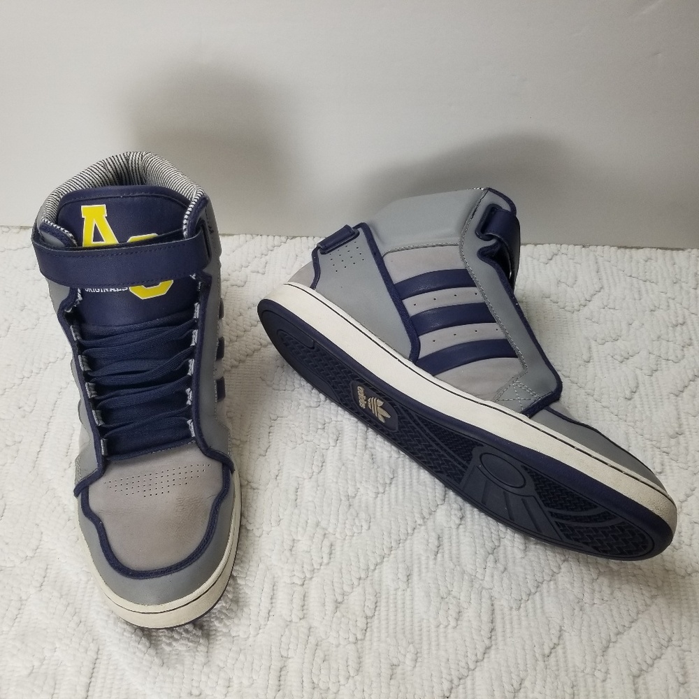 Sz 11 mens Adidas high top sneakers gray and navy